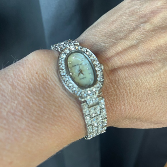 Ladies Watch - Picture 8 of 10